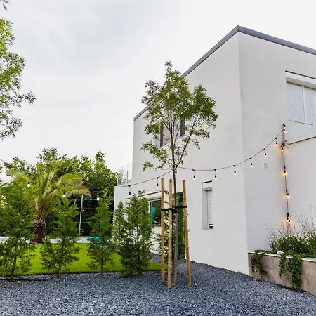 Szabadi Pihenohaz By Bltn Siófok